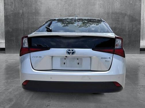 2020 Toyota Prius XLE