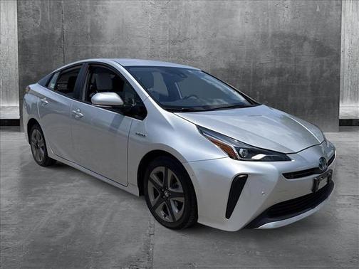 2020 Toyota Prius XLE