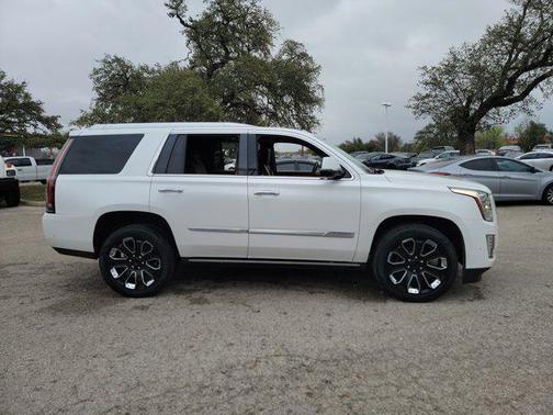 2017 Cadillac Escalade Platinum