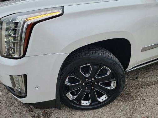 2017 Cadillac Escalade Platinum