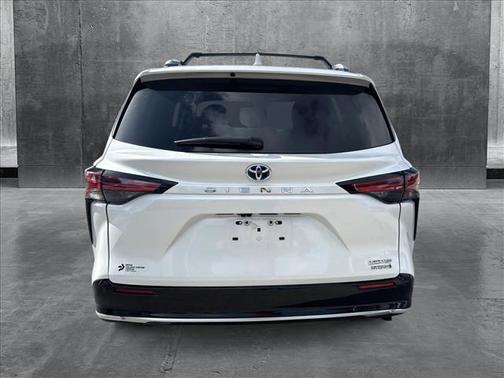 2023 Toyota Sienna Limited 7-Passenger