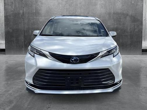 2023 Toyota Sienna Limited 7-Passenger