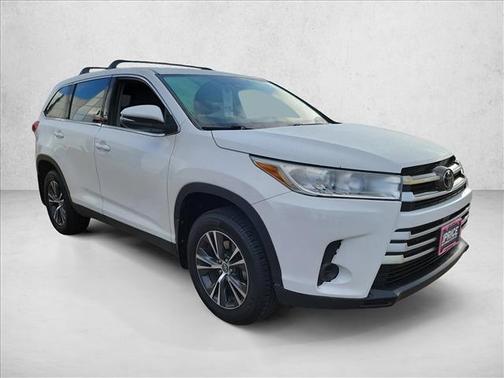 Blizzard Pearl 2019 Toyota Highlander LE I4