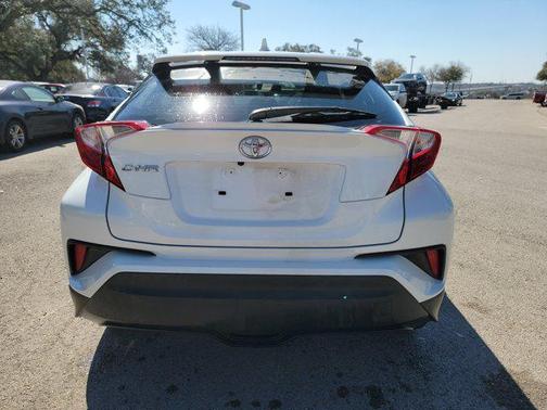 2021 Toyota C-HR LE