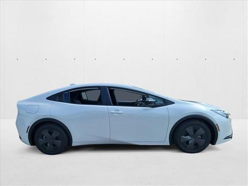 2025 Toyota Prius Plug-In Hybrid SE