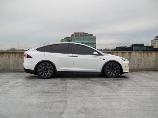 2022 Tesla Model X Plaid Tri Motor All-Wheel Drive