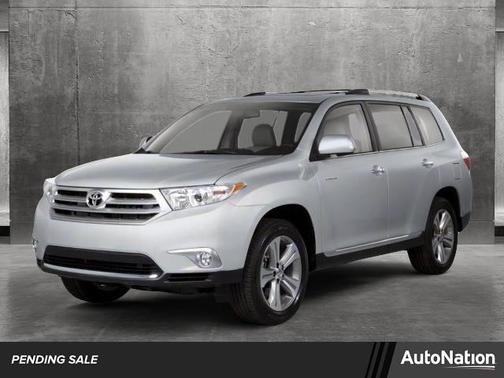 2013 Toyota Highlander SE