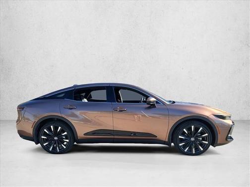2025 Toyota Crown Platinum