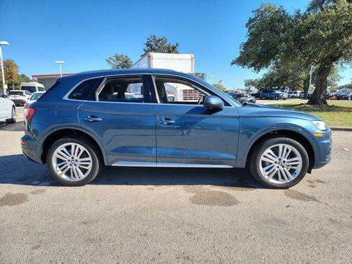 2018 Audi Q5 2.0T Premium Plus