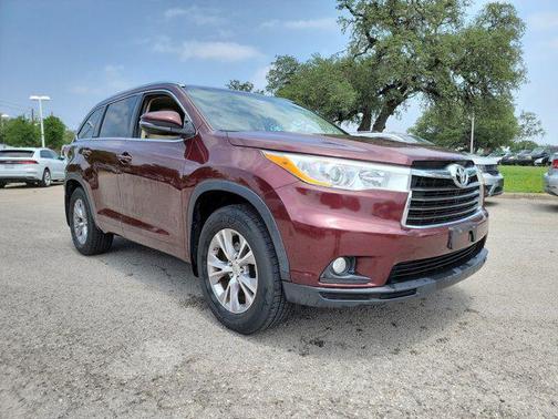Ooh La La Rouge Mica 2015 Toyota Highlander XLE