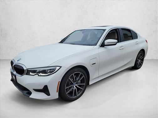 2022 BMW 330e Base