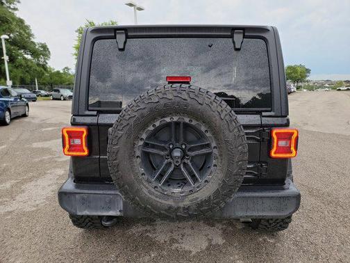 Black Clearcoat 2020 Jeep Wrangler Sport S