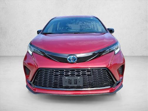 2025 Toyota Sienna XSE 7 Passenger