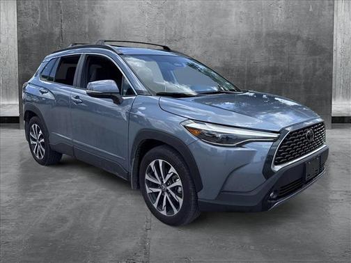2024 Toyota Corolla Cross XLE