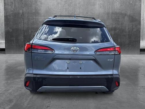 2024 Toyota Corolla Cross XLE