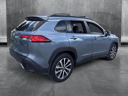 2024 Toyota Corolla Cross XLE