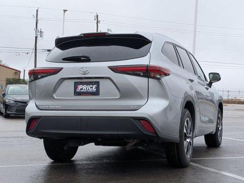 2024 Toyota Highlander XLE