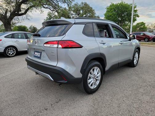 Silver/Gray 2022 Toyota Corolla Cross LE