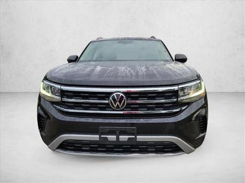 Deep Black Pearl 2022 Volkswagen Atlas 3.6L SE w/Technology