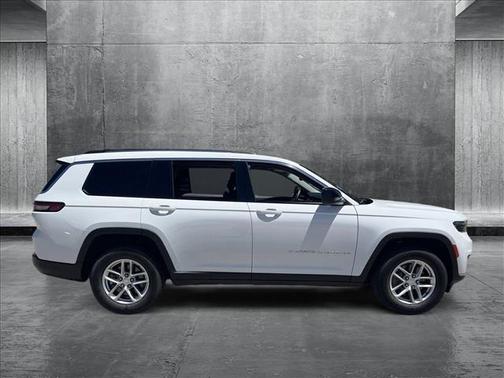 2022 Jeep Grand Cherokee L Laredo