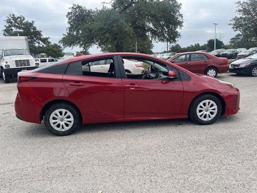 2019 Toyota Prius L