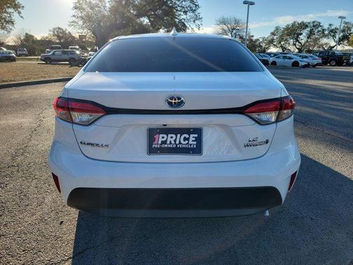 2024 Toyota Corolla Hybrid LE