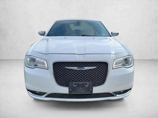 Bright White Clearcoat 2018 Chrysler 300 Limited