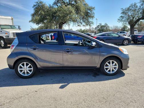 2013 Toyota Prius c One