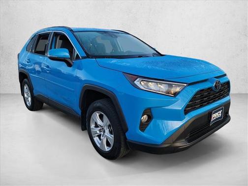 2020 Toyota RAV4 XLE