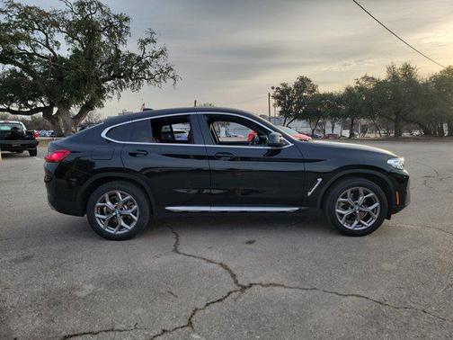 2022 BMW X4 xDrive30i