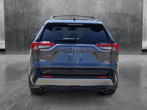 2023 Toyota RAV4 Hybrid SE