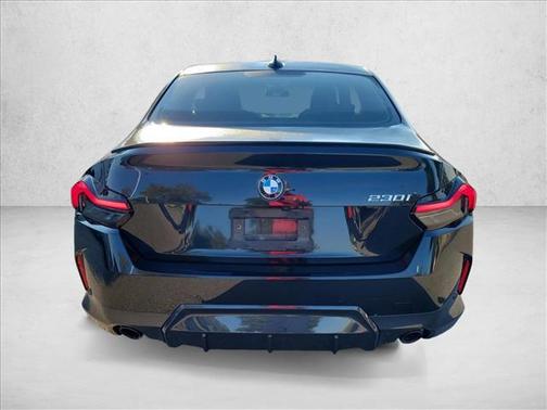 2022 BMW 230 i