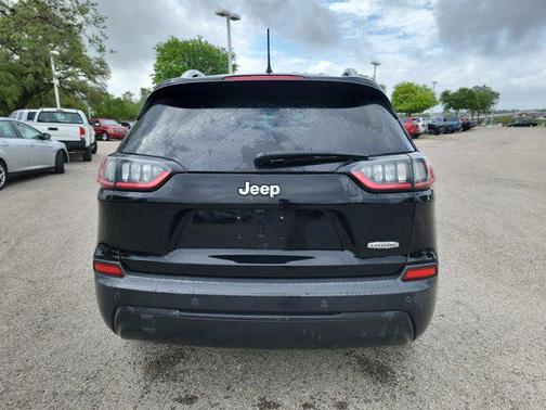 Diamond Black Crystal Pearlcoat 2019 Jeep Cherokee Latitude Plus