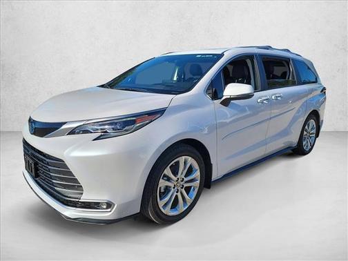 2024 Toyota Sienna Platinum