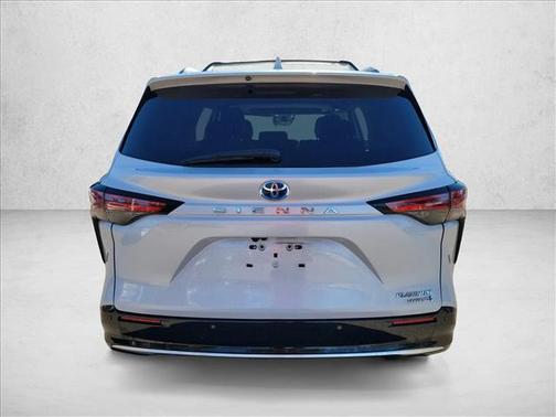 2024 Toyota Sienna Platinum