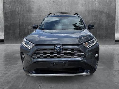2021 Toyota RAV4 Hybrid SE
