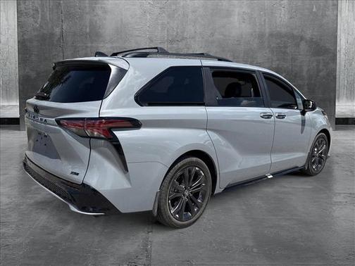 2025 Toyota Sienna XSE 7 Passenger