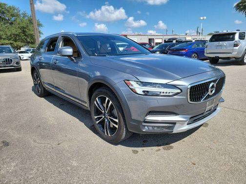 2018 Volvo V90 Cross Country T5