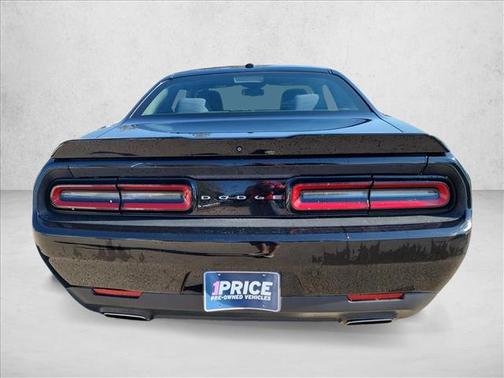 2018 Dodge Challenger SXT