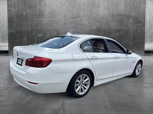 2016 BMW 528 528i