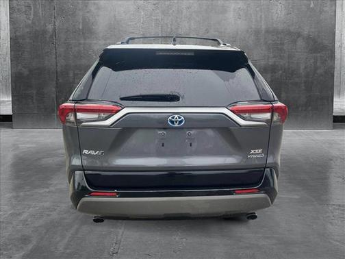2021 Toyota RAV4 Hybrid SE