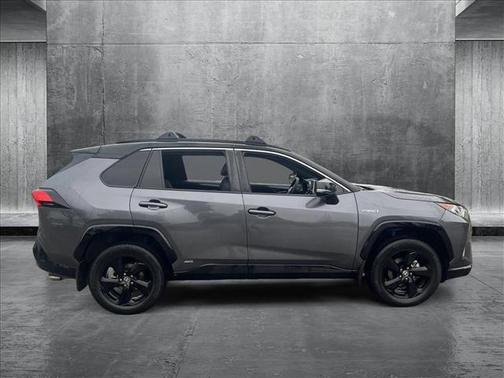 2021 Toyota RAV4 Hybrid SE