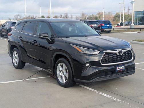 2023 Toyota Highlander XLE