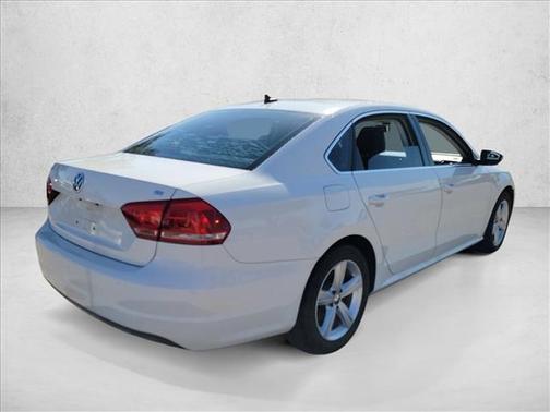 2012 Volkswagen Passat 2.5 SE