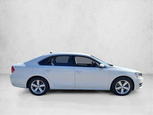2012 Volkswagen Passat 2.5 SE