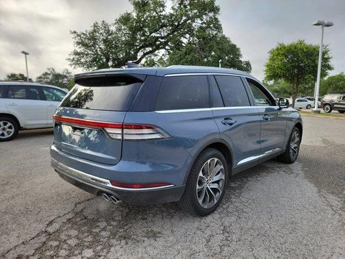 Whisper Blue Metallic Clearcoat 2025 Lincoln Aviator Reserve AWD