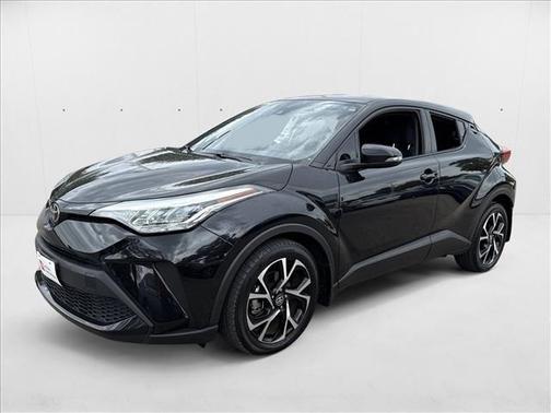 2022 Toyota C-HR XLE