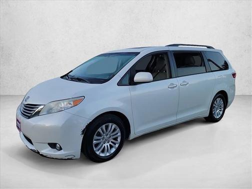 2016 Toyota Sienna XLE