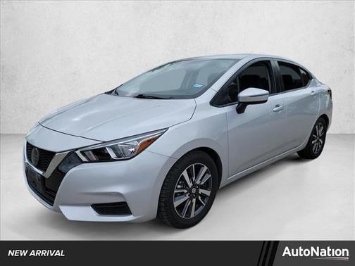 Brilliant Silver Met 2020 Nissan Versa 1.6 SV