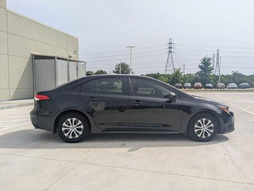 2022 Toyota Corolla Hybrid LE